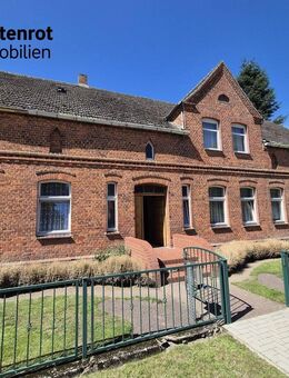 Original Bauernhaus in Herzfeld als Handwerkerobjekt mit Stall und 2 Garagen - Karrenzin
