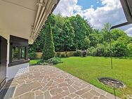 Traumhafte Doppelhaushälfte im modernen Landhausstil mit großem pflegeleichten Garten... - Gräfelfing