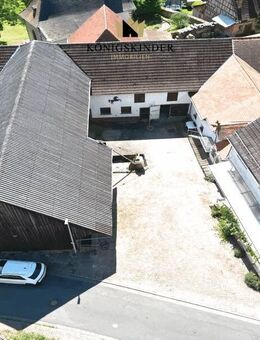 Dreiseitenhof, ehemalige Pferdezucht mit neun Boxen und gr. Scheune/Heuböden, Wohnhaus/Doppel-Garage - Lützelbach