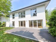 Exklusive, freistehende Stadtvilla in Toplage von Waldperlach - provisionsfrei von privat - - München