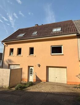 Charmantes Sanierungsobjekt mit Garage und Terrasse in Bretten-Rinklingen - Bretten
