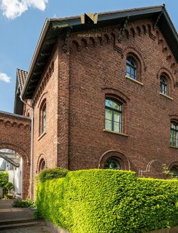 Traumhafte Eigentumswohnung mit Loft-Charakter und großer exklusiver Dachterrasse - Haan