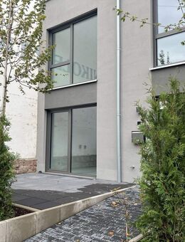 Neubau Town-House mit Eventküche in Ginsheim-Gustavsburg inklusive Terrasse und Tiefgarage - Ginsheim-Gustavsburg