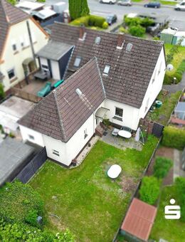 Papa grillt im Garten - Dortmund