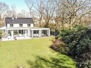 Großes Familien-Wohndomizil in ruhiger, dennoch zentraler Lage * 8 Zi. * 3 Bäder * Einbauküche + -schränke * Aufsto... - Leverkusen
