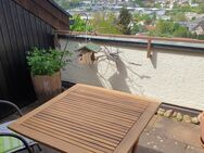 Geräumige, helle 2,5-Zimmer-Wohnung mit wunderschönem Blick über Tübingen - Tübingen