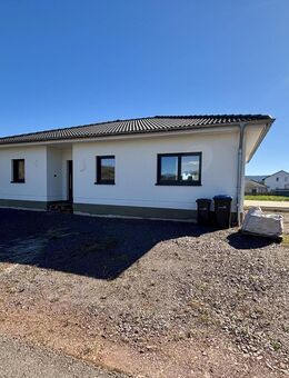 Moderner Bungalow in Bausendorf - stilvolles Wohnen auf einer Ebene - Bausendorf