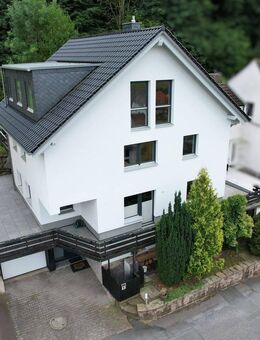 Modernes Familienhaus mit flexibler Nutzung in Beverungen-Herstelle - Beverungen