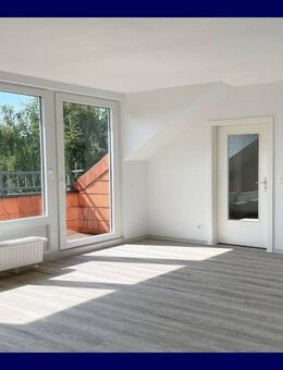 Nur noch einziehen! Helle 3 Zimmer Wohnung mit Balkon, leichte Schrägen, Bad mit Wanne - Mönchengladbach