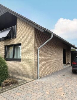 großzügiges Einfamilienhaus mit 7 Garagen, 4 davon vermietet - Gronau (Westfalen)