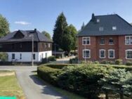2 tolle Mehrfamilienhäuser in Schönheide mit Traumgrundstück im Erzgebirge, als Kapitalanlage - Schönheide