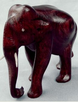kleiner afrikanischer Holz-Elefant - ca. 12 x 10 x 6 cm Größe - Groß Gerau