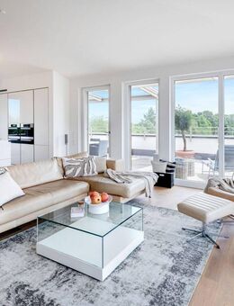 Oberföhring: Exklusive Penthouse-Wohnung mit eigenem Liftzugang - frei - München