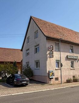 Mehrfamilienhaus + Nebengebäude mit Entwicklungspotenzial - Neuhausen