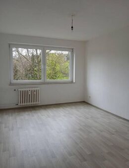 Modernisierte 3-Zimmer Wohnung mit Balkon in Sennestadt - Bielefeld
