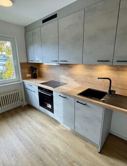 Modernes 2,5 -Zimmer-Apartment mit Balkon und Stellplatz - Erstbezug nach Sanierung - Böblingen
