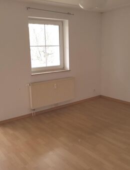 freundlich helle 3 Zimmer mit Balkon in ruhiger Lage zu vermieten - Merseburg