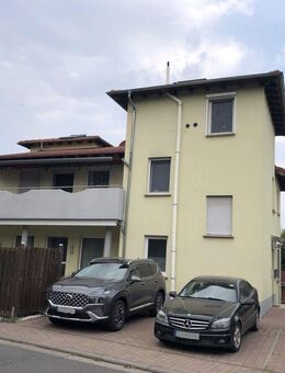 Zweifamilienhaus mit zwei großzügigen Wohneinheiten, Gartenanteilen und hochwertiger Ausstattung - Mommenheim