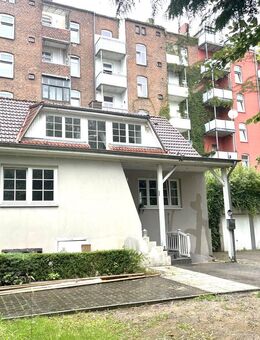 Urbanes Wohnen im Zentrum von Kiel. Einfamilienhaus mit Doppelcarport. - Kiel