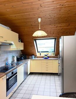 Helle 5-Zimmer Maisonette-Wohnung mit Loggia, Garage, Photovoltaik - Zell (Wiesental)