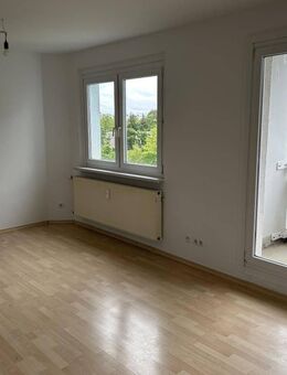 Jetzt mieten- weniger zahlen! Wohnen in ruhiger Lage! - Halle (Saale)