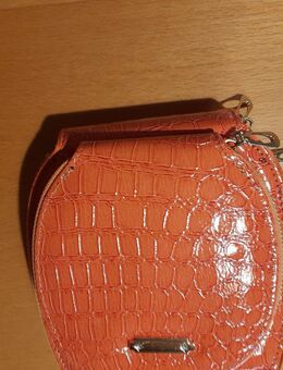 Schicke Umhänge Tasche - Biedenkopf