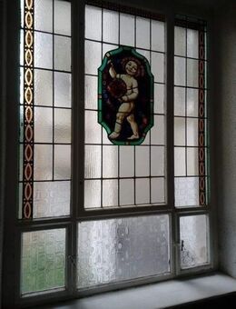 Idividuelles Wohnen mit Altbaucharme, Balkon, Bad mit Dusche+Wanne+Fenster und neuer Heizung - Lauter-Bernsbach