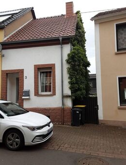 Kleines,gemütliches und einseitig angebautes Einfamilienhaus in Schiffweiler - Landsweiler zu verkaufen - Schiffweiler