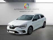 Renault Megane, Grandtour Techno TCe 140, Jahr 2022 - Villingen-Schwenningen