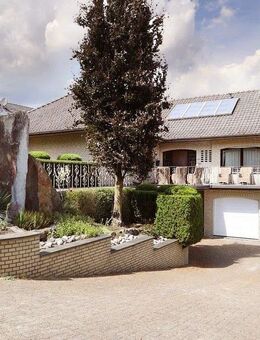 Freistehendes, großes Zweifamilienhaus in Kroge - Lohne (Oldenburg)