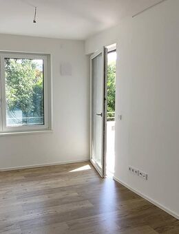 Service-Wohnung mit Balkon | barrierearm | 24h-Notruf | hochwertig ausgestattet | EBK | Aufzug - Gera