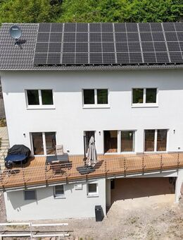 Neuwertiges KfW 40 Plus Energieeffizienzhaus in wunderschöner Südlage - Zell (Wiesental)
