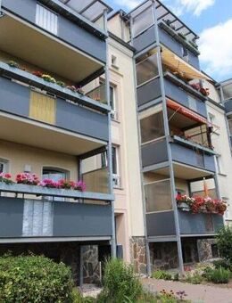 Charmante 3-Raum Wohnung ganz oben mit Balkon! Kostenfreie Übernahme der EBK vom Vormieter möglich! - Gera