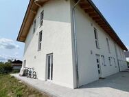 Neuwertige 2-Zi.-Wohnung (KfW-40) zzgl. 2 Stellplätzen - zur Eigennutzung oder als Kapitalanlage! - Deggendorf