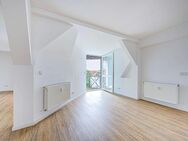 Wohnen in Adlershof: Sonnige 3-Zimmer Dachgeschoss-Wohnung ++ mit Balkon ++ PROVISIONSFREI - Berlin