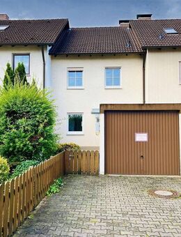 Gepflegtes, sofort beziehbares Reihenmittelhaus mit Keller, Garage, Balkon, großer Terrasse + Ausbaureserve im Dach - Sand (Main)