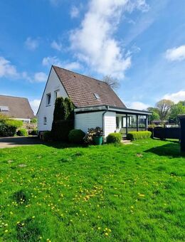 EFH auf einem ca. 892 m² großem Grundstück in Heide - Heide
