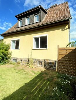 Wunderschönes Einfamilienhaus mit grünem Grundstück in Haldensleben! - Haldensleben