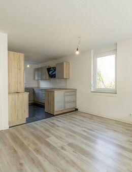 Sofort FREI! Knuffiges Reihenendhaus mit Garten und Stellplatz in Gondelsheim - Gondelsheim