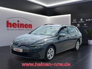 VW Golf Variant, 1.5 Golf VIII eTSI Life, Jahr 2023 - Menden (Sauerland)