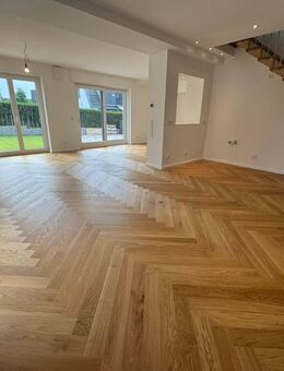 Von Privat: Niedrigenergiehaus in Düsseldorf-Kalkum, Süd-West-Lage, bezugsfertig - Düsseldorf