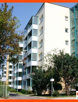 Frisch renovierte, gemütliche 2-Raumwohnung! // Dusche // Aufzug // Balkon! - Gera