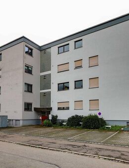 Gut geschnittene 3-Zimmer-Wohnung mit Potential. Zwei Tiefgaragenstellplätze! - Grenzach-Wyhlen