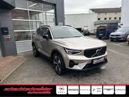 Volvo XC40, B3 B Plus Dark, Jahr 2024 - Ketzin (Havel)