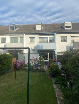 Reizendes Reihenmittelhaus in begehrter Wohnlage, Regensburg-Konradsiedlung - Regensburg