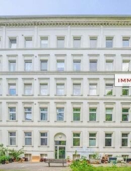 IMMOBERLIN.DE - Sympathische Altbauwohnung mit großer Westterrasse & kleinem Garten in ruhiger Gartenhauslage - Berlin