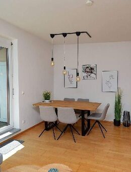 Tolle möblierte Penthouse-Wohnung mit Dachterrasse und TG-Stellplatz in Augsburg Jakobervorstad - Augsburg