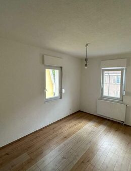 Kernsaniertes 3-Parteienhaus mit ausgebautem Dachboden - Investieren mit Zukunft - Esslingen (Neckar)