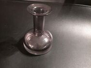 Glasvase Glasflasche, Vase ca. 14cm hoch unten ca. 10cm breit leicht getönt - Essen