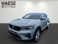 Volvo XC40, B3 Core Fahrerassistenzpaket Winterpaket abged Fenster, Jahr 2024 - Wiesbaden Kastel